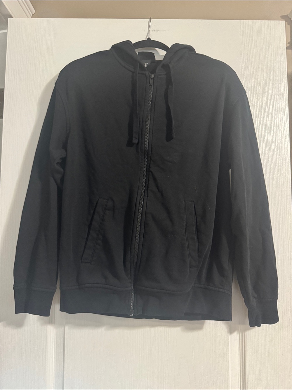 H&M Black Full-Zip Hoodie Sweater